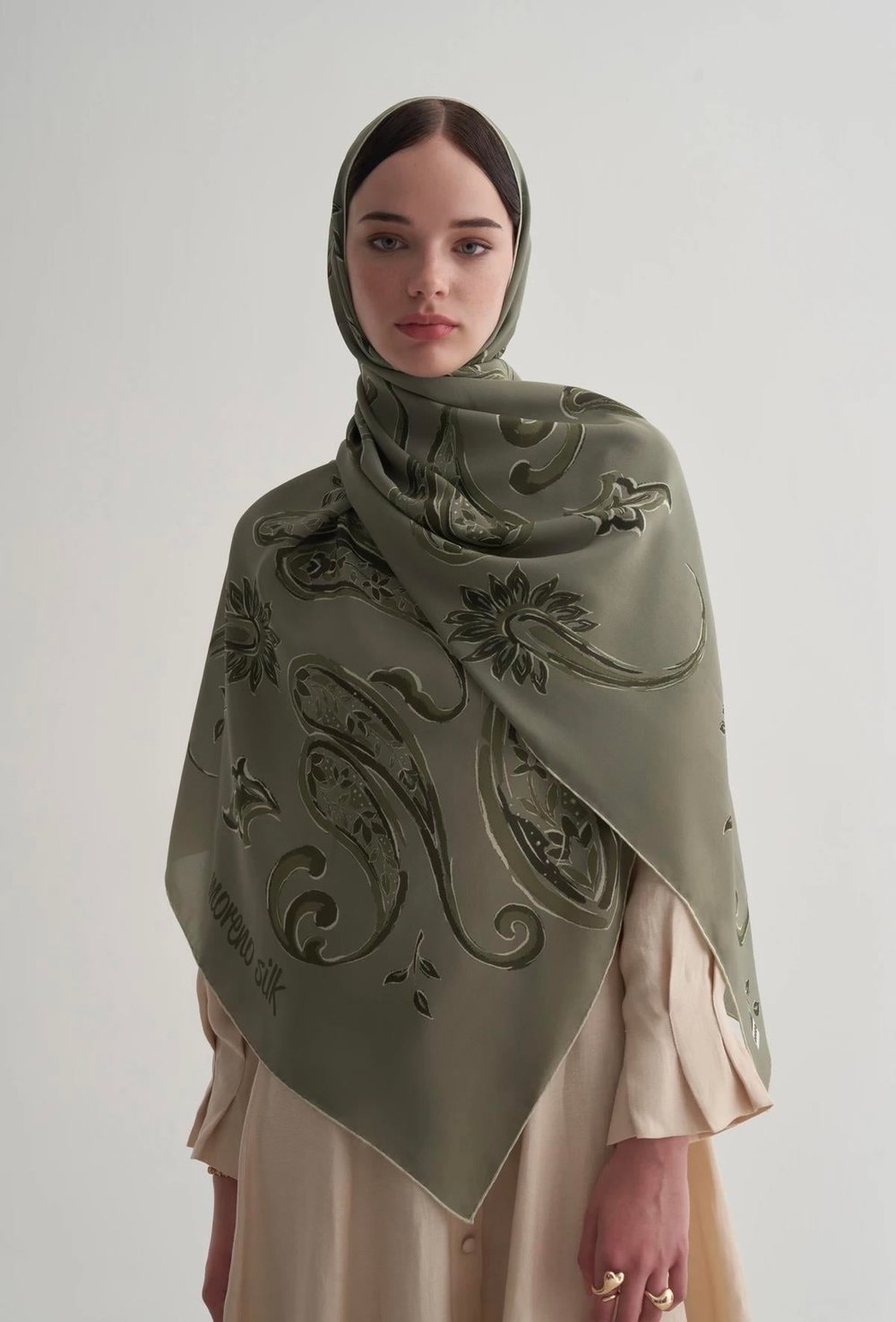 Khaki Bloom