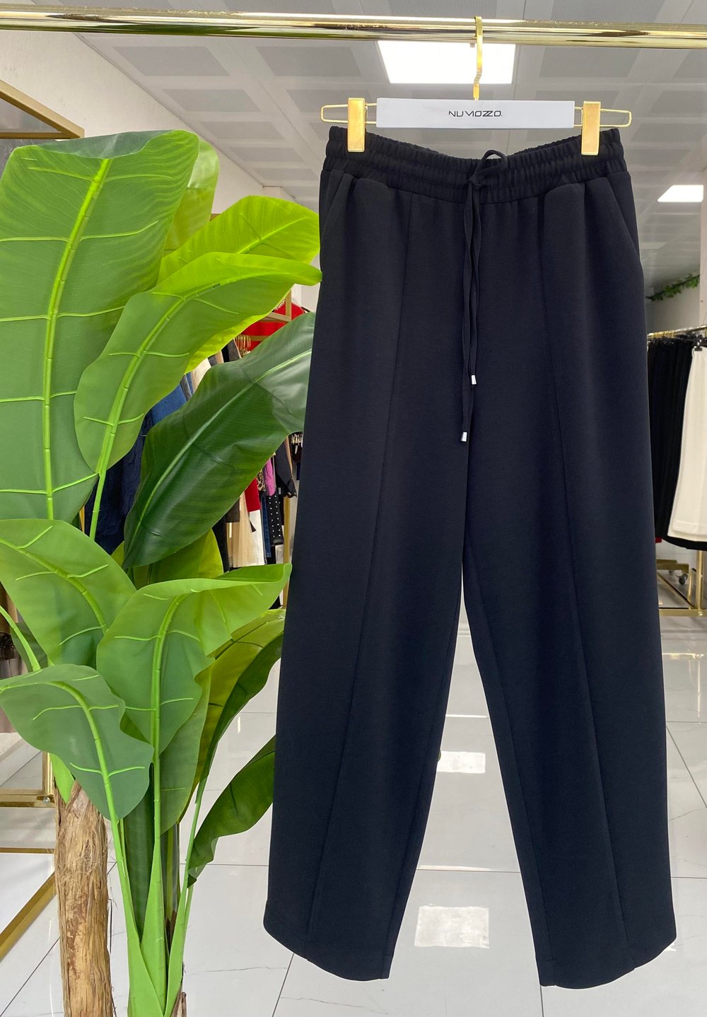 Sentez Önden Parçalı Havuç Bambu Pantolon Siyah