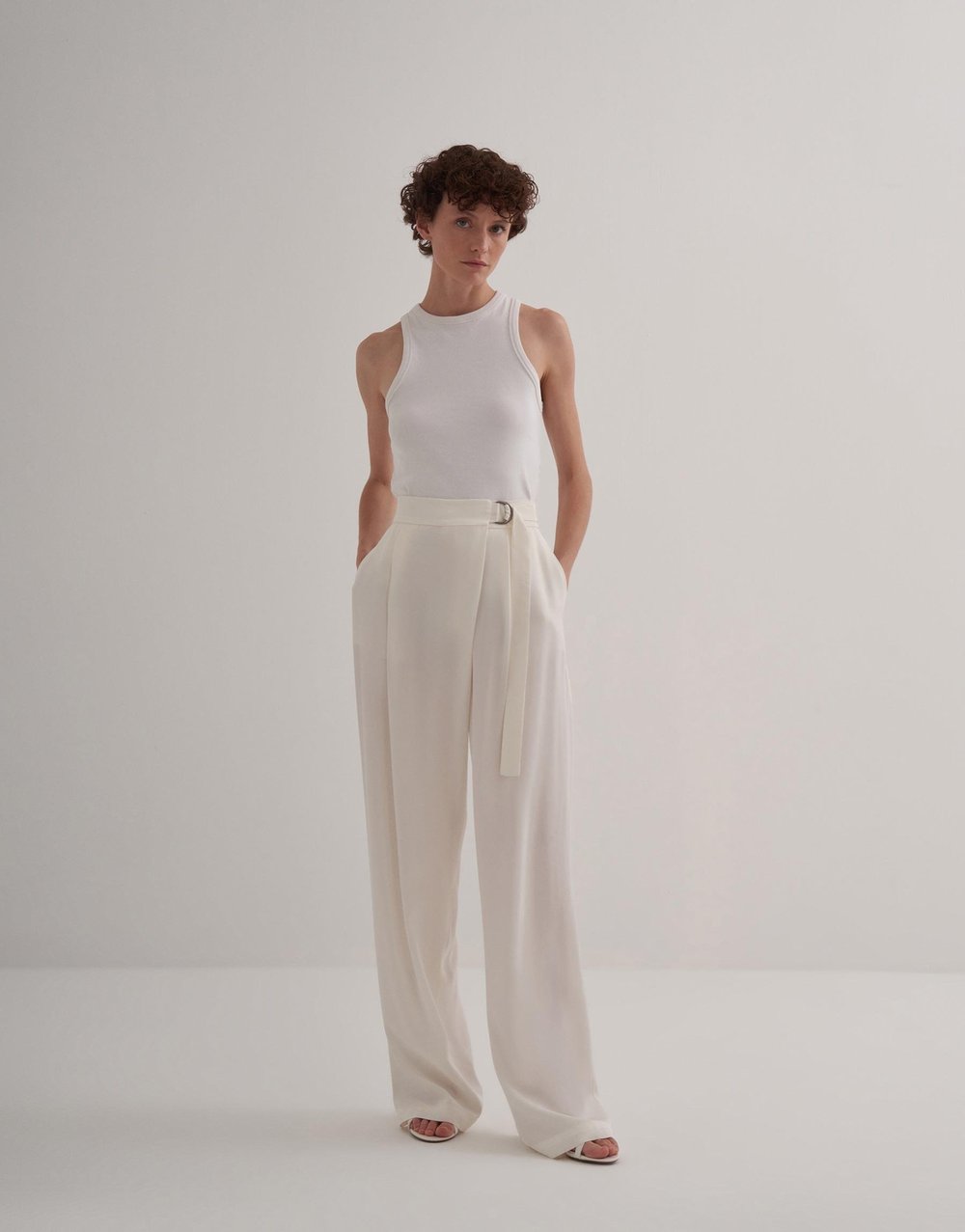 Tokalı Kapaklı Pantolon Ekru