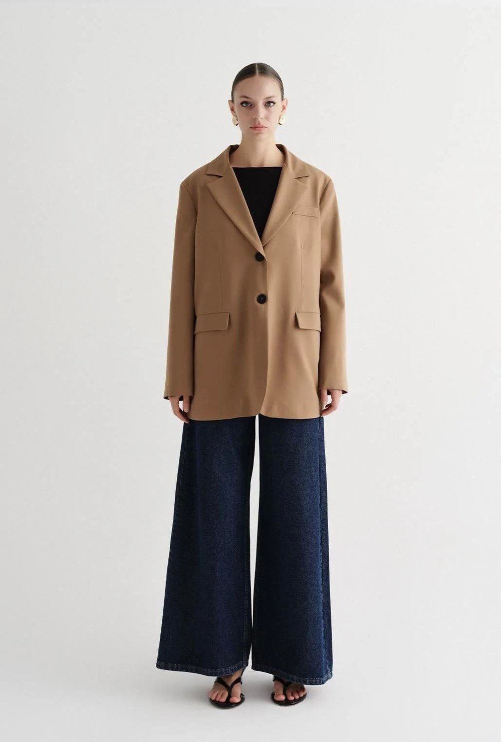 Yırtmaçlı Düğmeli Ceket Camel