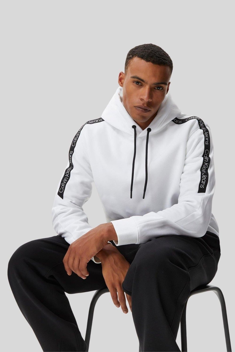 Calvin Klein Erkek Bant Logolu Kapüşonlu Sweatshirt Beyaz