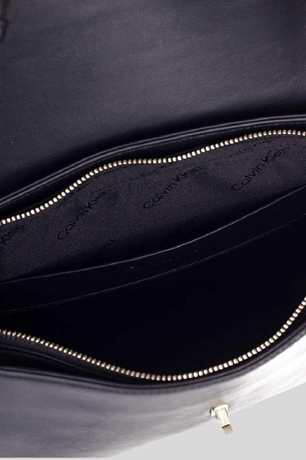Calvin Klein Kadın Omuz Çantası Siyah