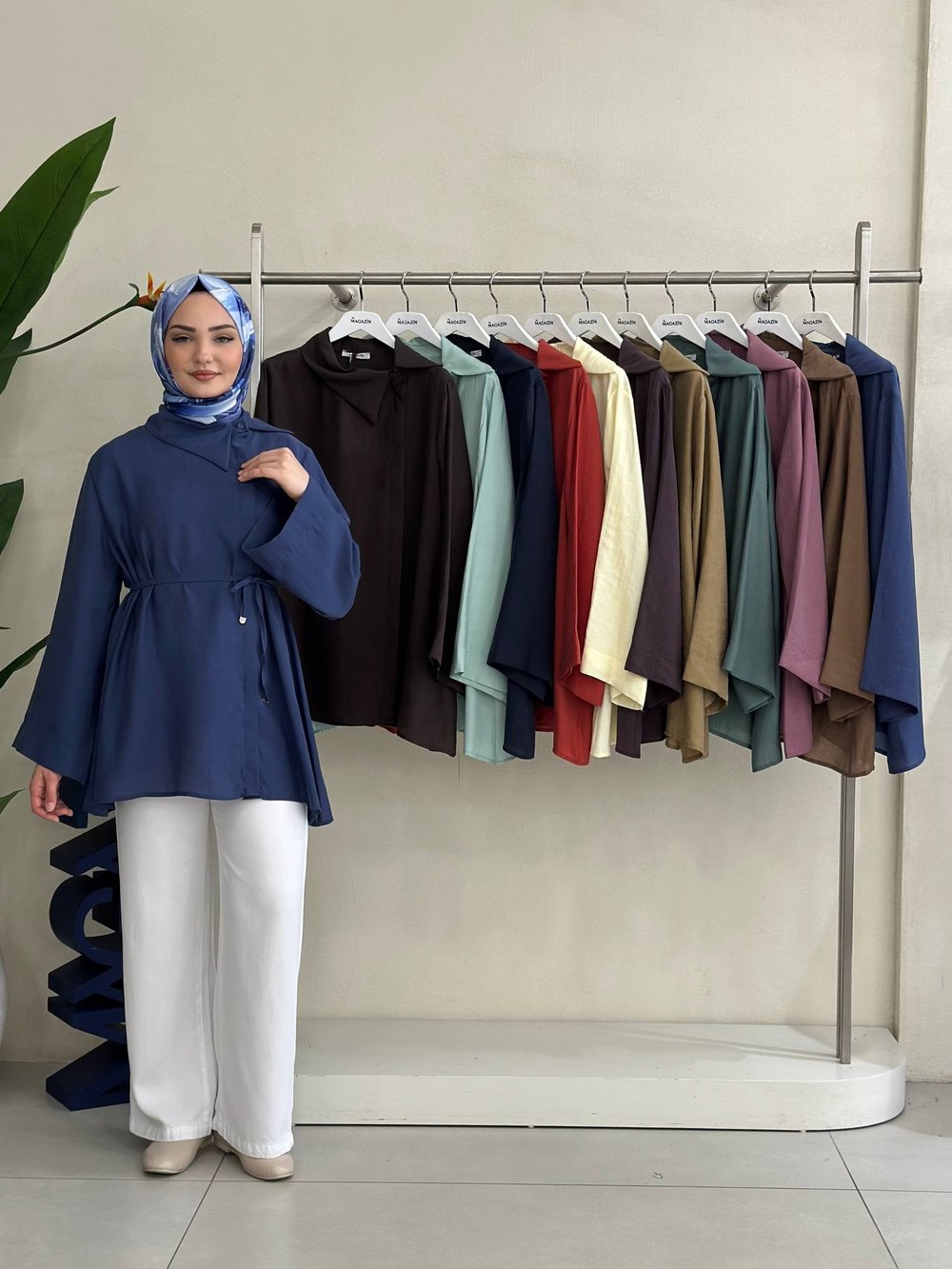 4470 Verev Yaka Gizli Patlı Bağcıklı Lyocell Ten Sel Gömlek Tunik