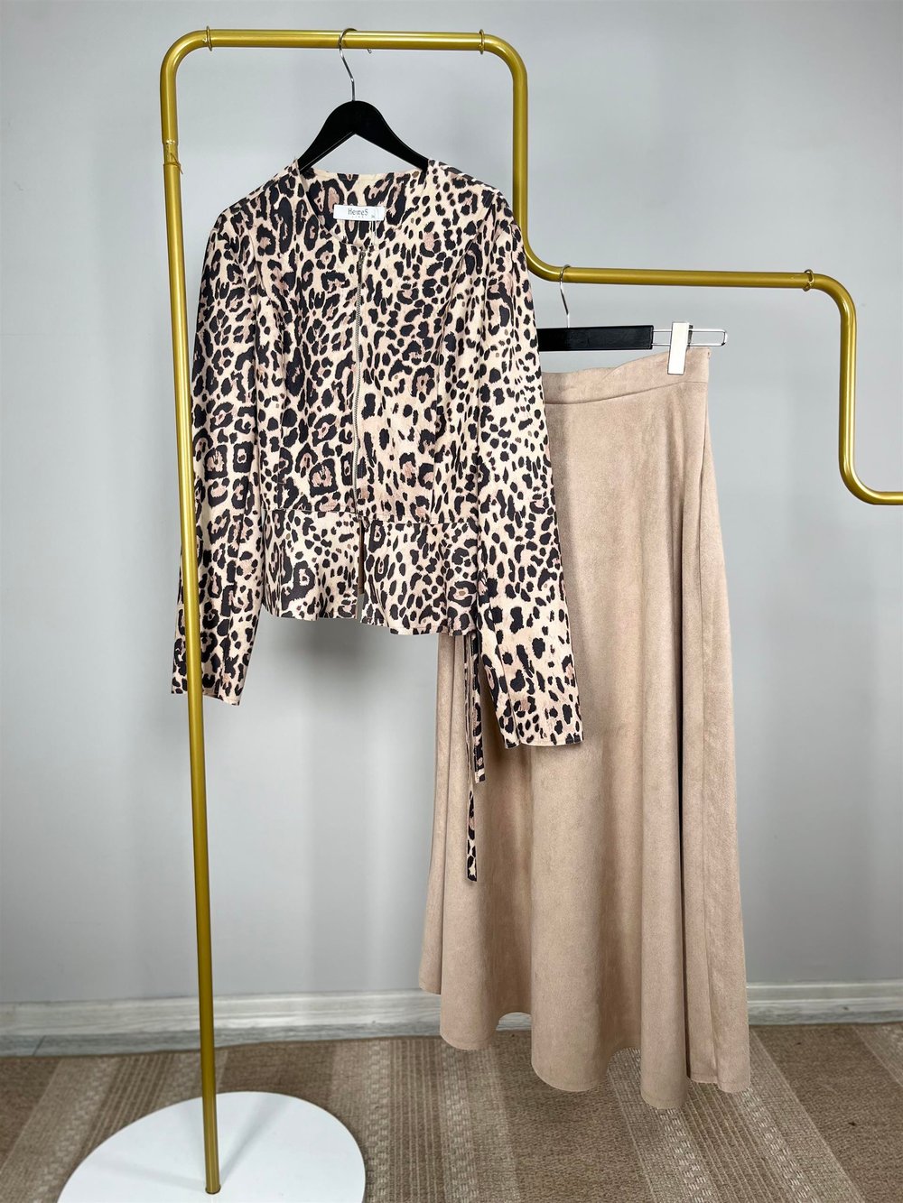 PR697 Leopar Desenli Fermuarlı Süet Takım