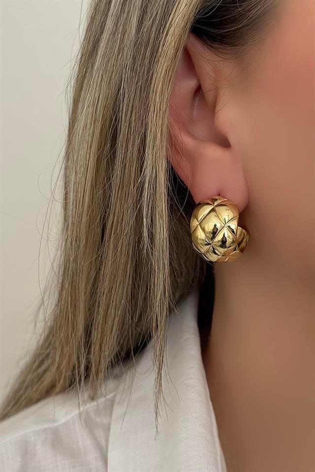 Karo Motifli Halka Gold Küpe