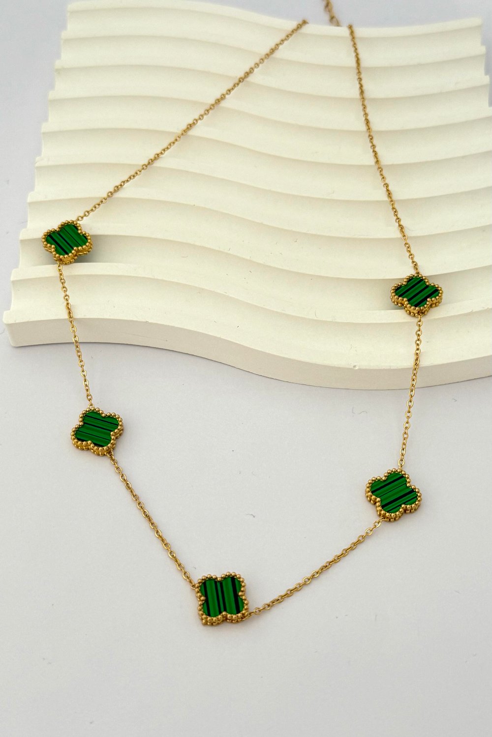 V Cleef Green Kolye