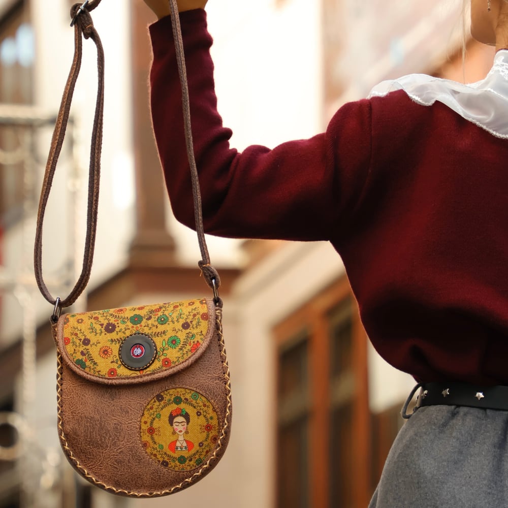 Klasik Frida Çapraz Örgülü Kol Çantası Etnik Bohem Style - Kahverengi