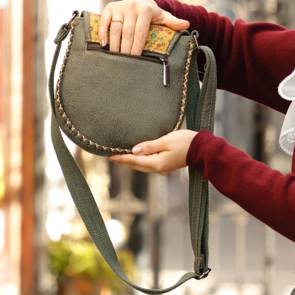 Klasik Frida Çapraz Örgülü Kol Çantası Etnik Bohem Style - Yesil