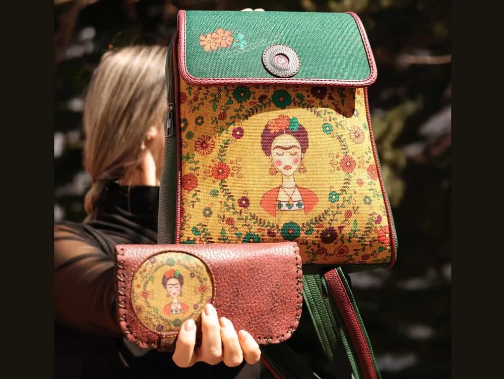 Klasik Frida Figürlü Kapaklı Sırt Çantası Yesil Büyük Cüzdan Bordo Etnik Bohem Style Cüzdan Kombin