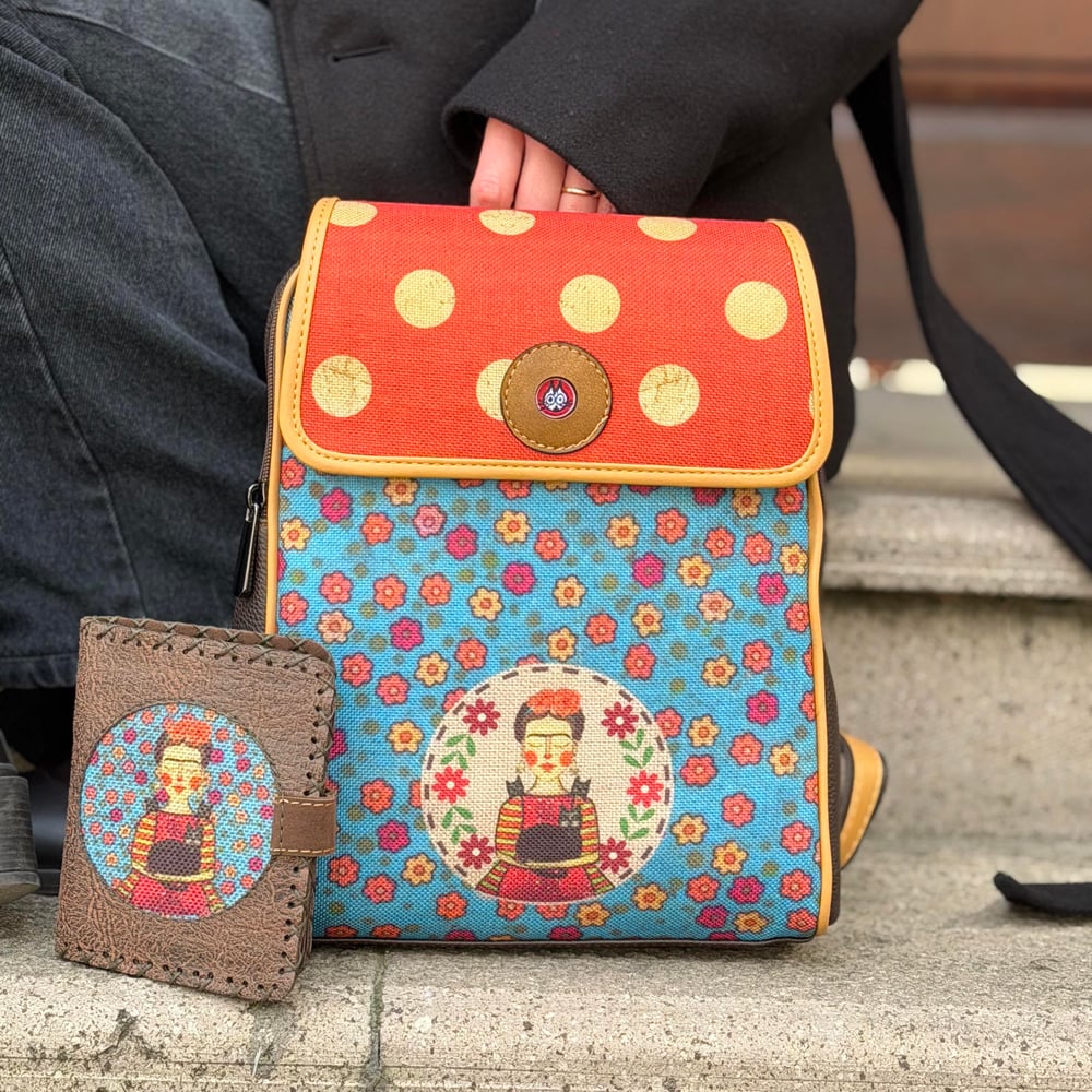 Mavi Frida Figürlü Kapaklı Sırt Çantası Kahve, Cüzdan Kahve Etnik Bohem Style Kombin 