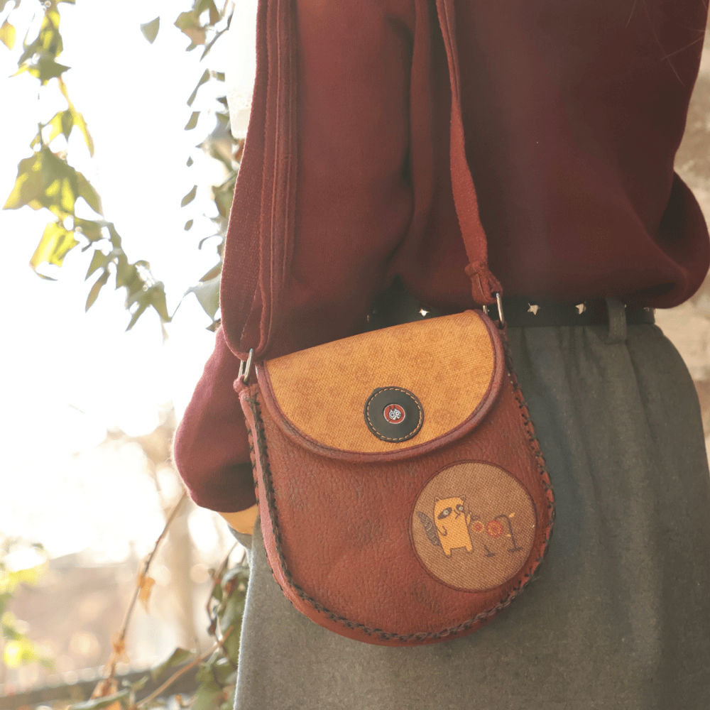 Rakun Figürlü Çapraz Örgülü Kol Çantası Etnik Bohem Style - Bordo