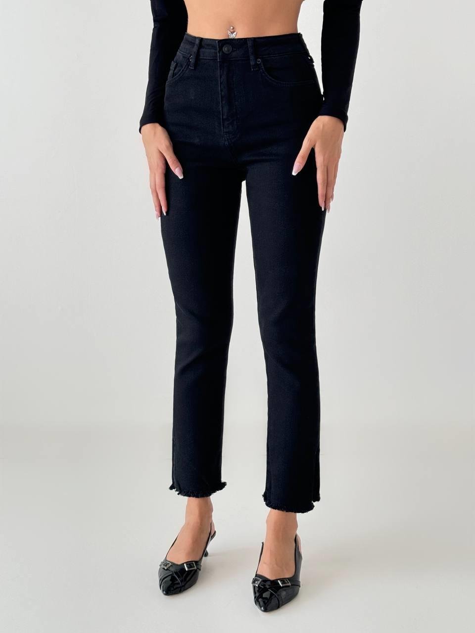 LACARINOYüksek Bel Paça Püskül ve Kesik Detaylı Ara Beden Siyah Jean Pantolon
