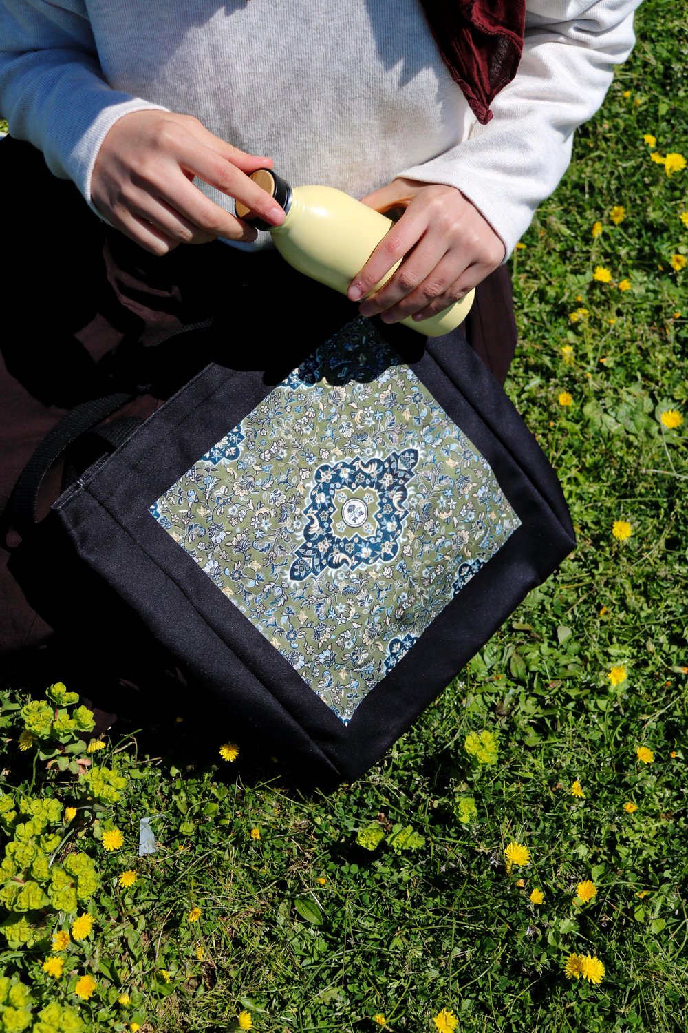 Ravza Desen Baskılı Körüklü 40*40 cm 390 gram Bez Çanta