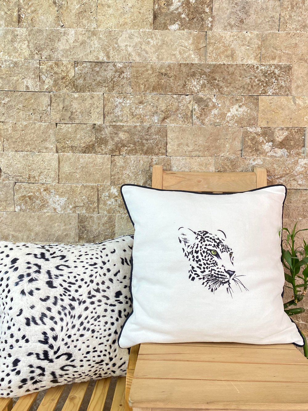 HS Hometex Leoapar Nakışlı Kırlent Seti