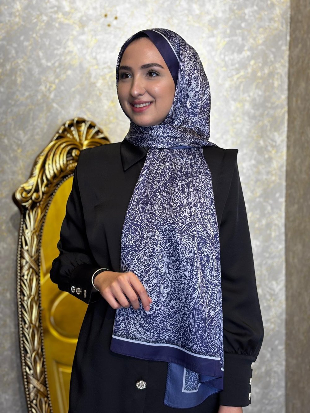 Levidor Lacivert Baskılı Hint İpeği Şal