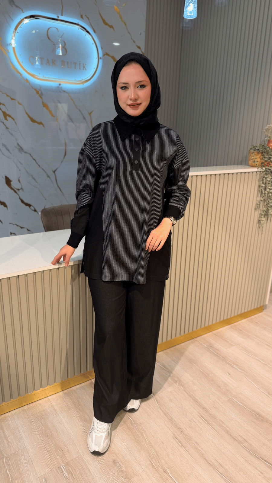 NUSS 01040 ÇİZGİ DETAY TAKIM - SİYAH