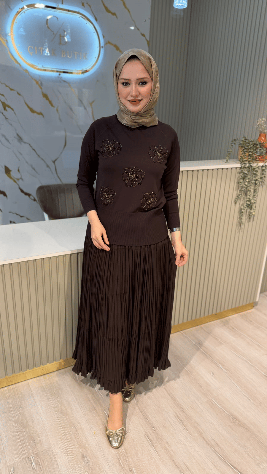 NUSS 204 BONCUK DETAYLI BLUZ- KAHVE