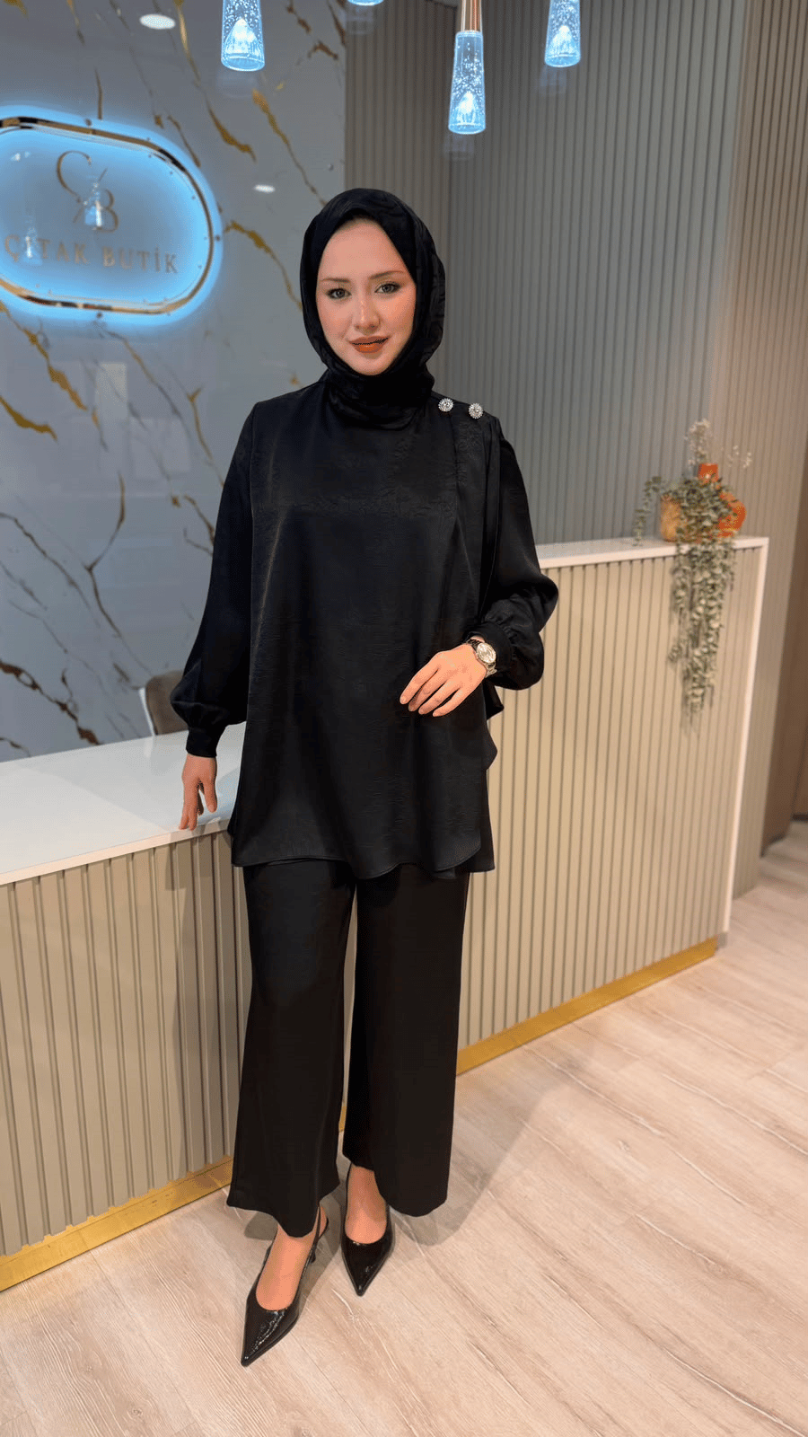 OTTO 3419 OMUZ DÜĞMELİ PANTOLONLU TAKIM- SİYAH