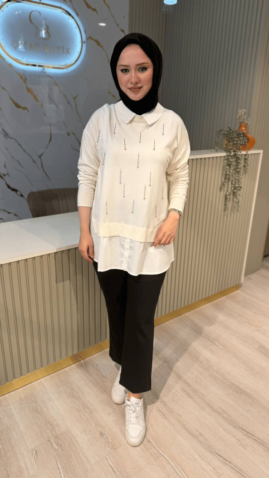 TIĞ TRİKO 21404 BONCUK İŞLEMELİ GÖMLEK DETAYLI TUNIK-EKRU