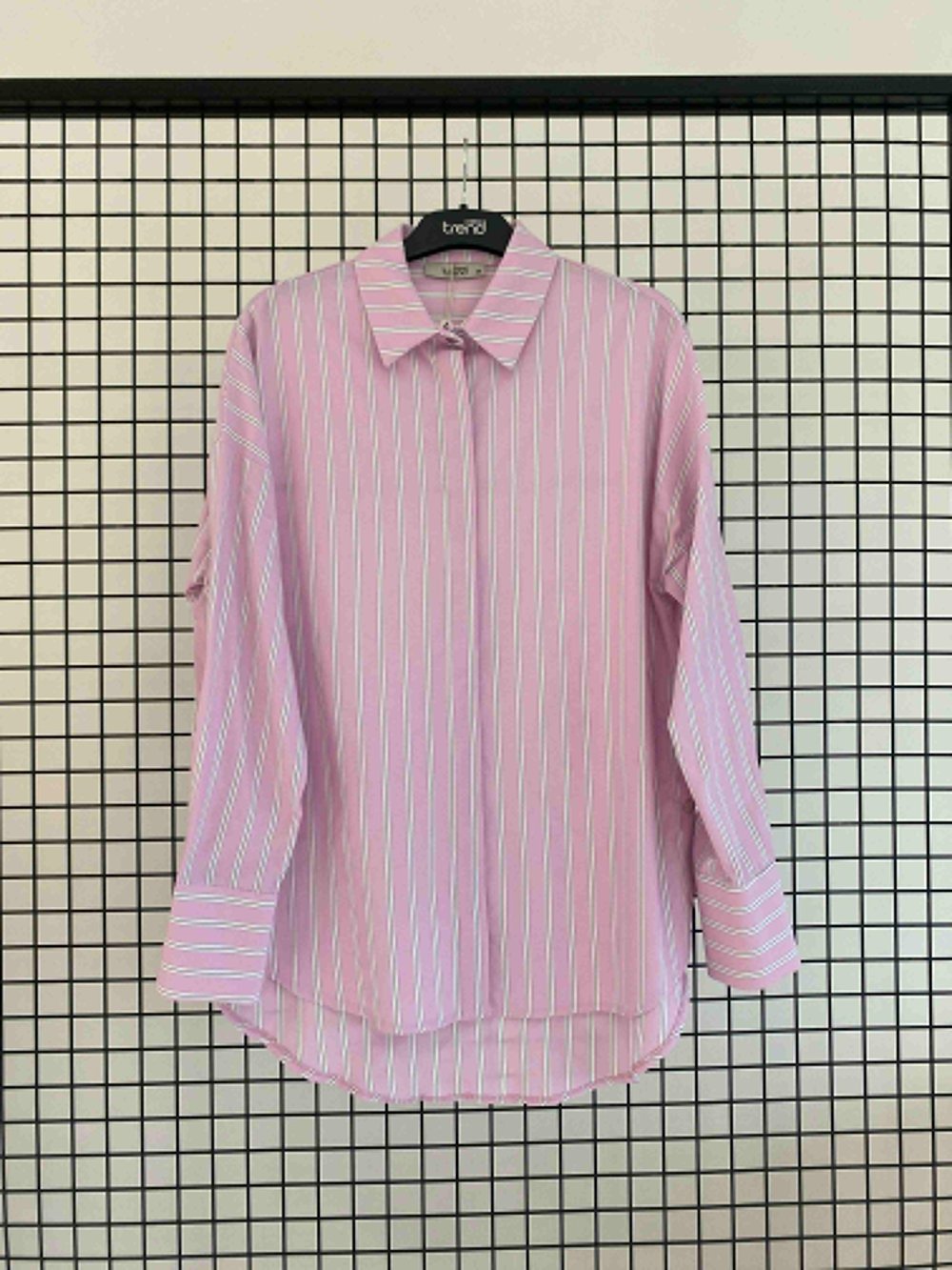 ARMİNE TREND DİKEY ÇİZGİ DETAYLI YANI DÜĞMELİ GÖMLEK 25YT4103 PEMBE