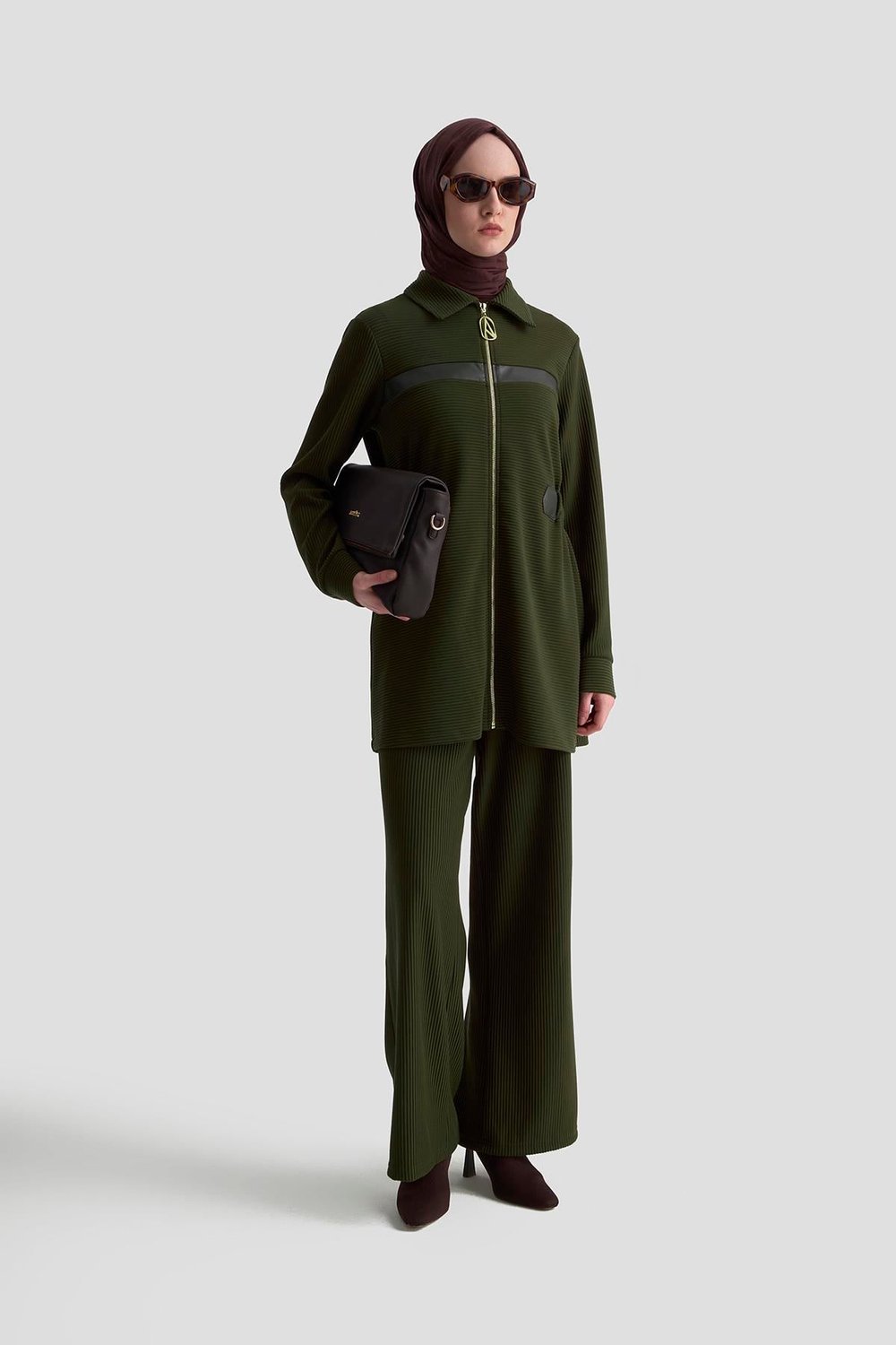 Kendinden Çizgili Pantolonlu Takım Armine Trend 25KT649 - Haki