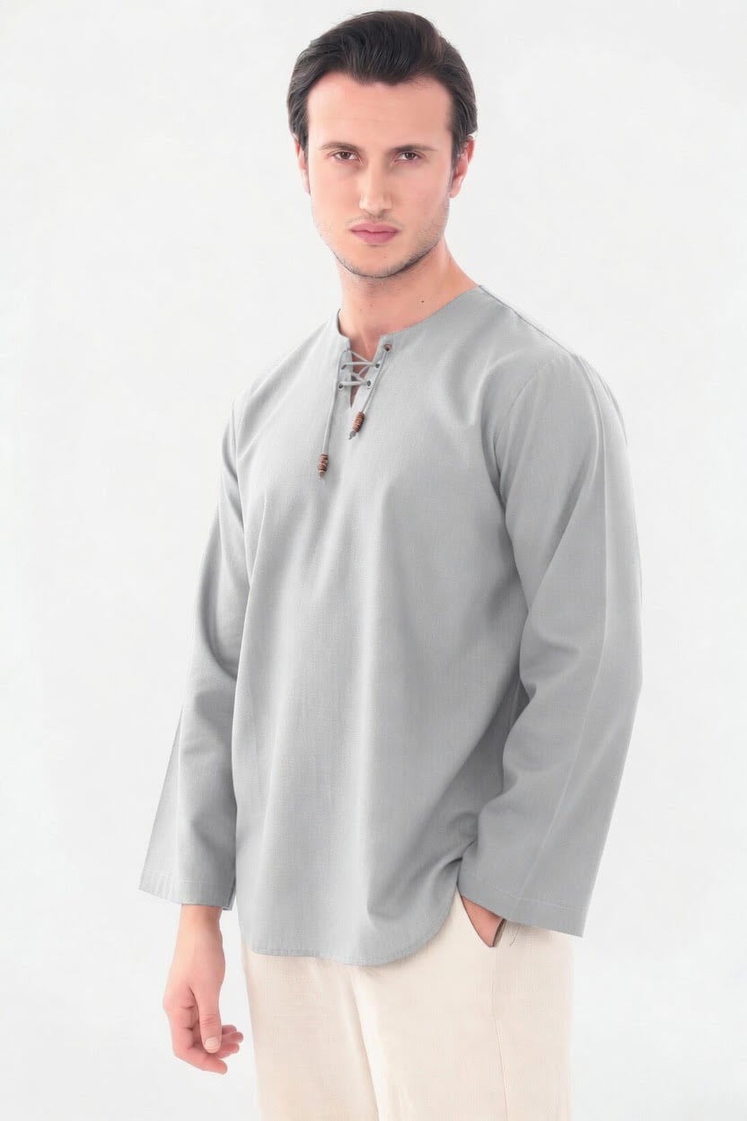 Oversize Erkek Gömlek – İpli Yakasız %100 Pamuk-GriOversize Erkek Gömlek – İpli Yakasız %100 Pamuk GOMLEKİP-01OVERSİZE GÖMLEK İPLİSUFFA