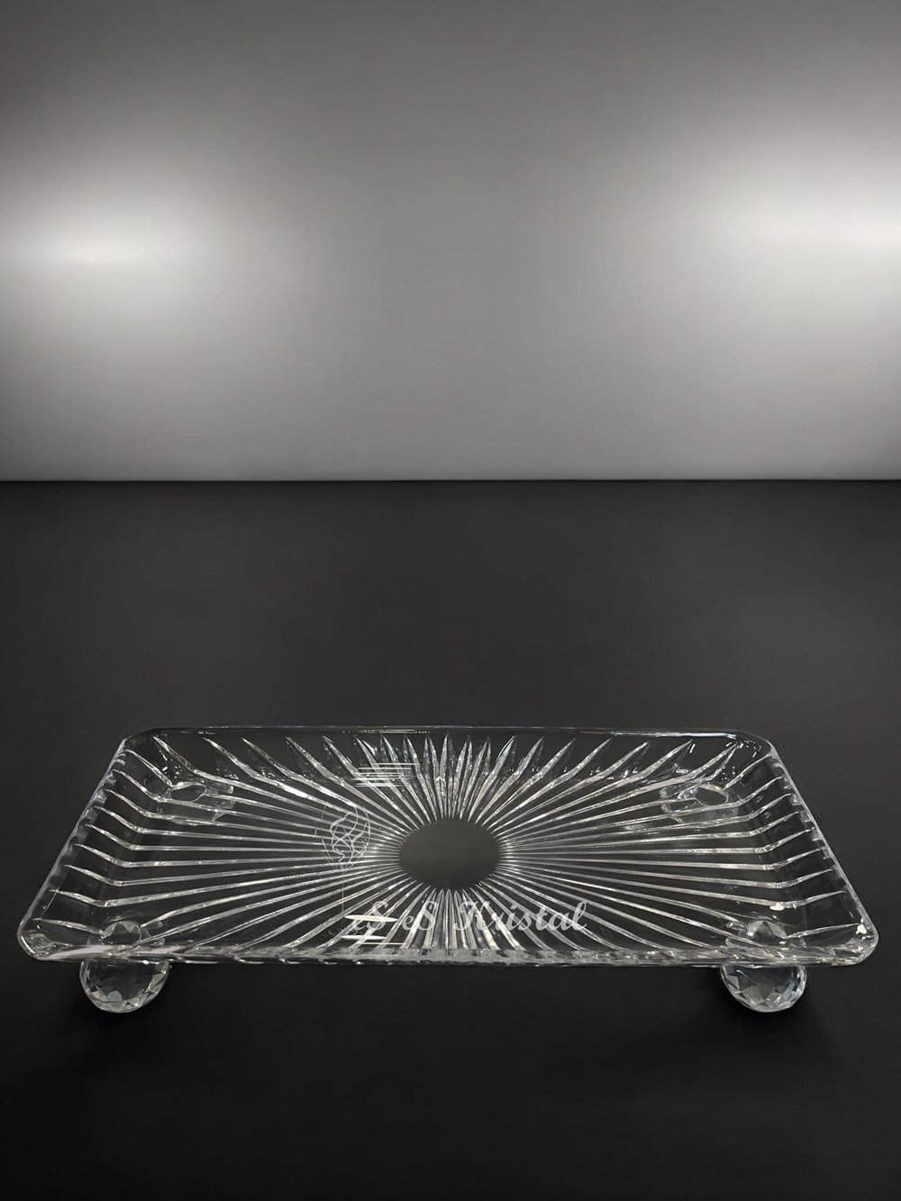 Dikdörtgen Tabak Dik Kesme Şeffaf Kristal Top Ayaklı