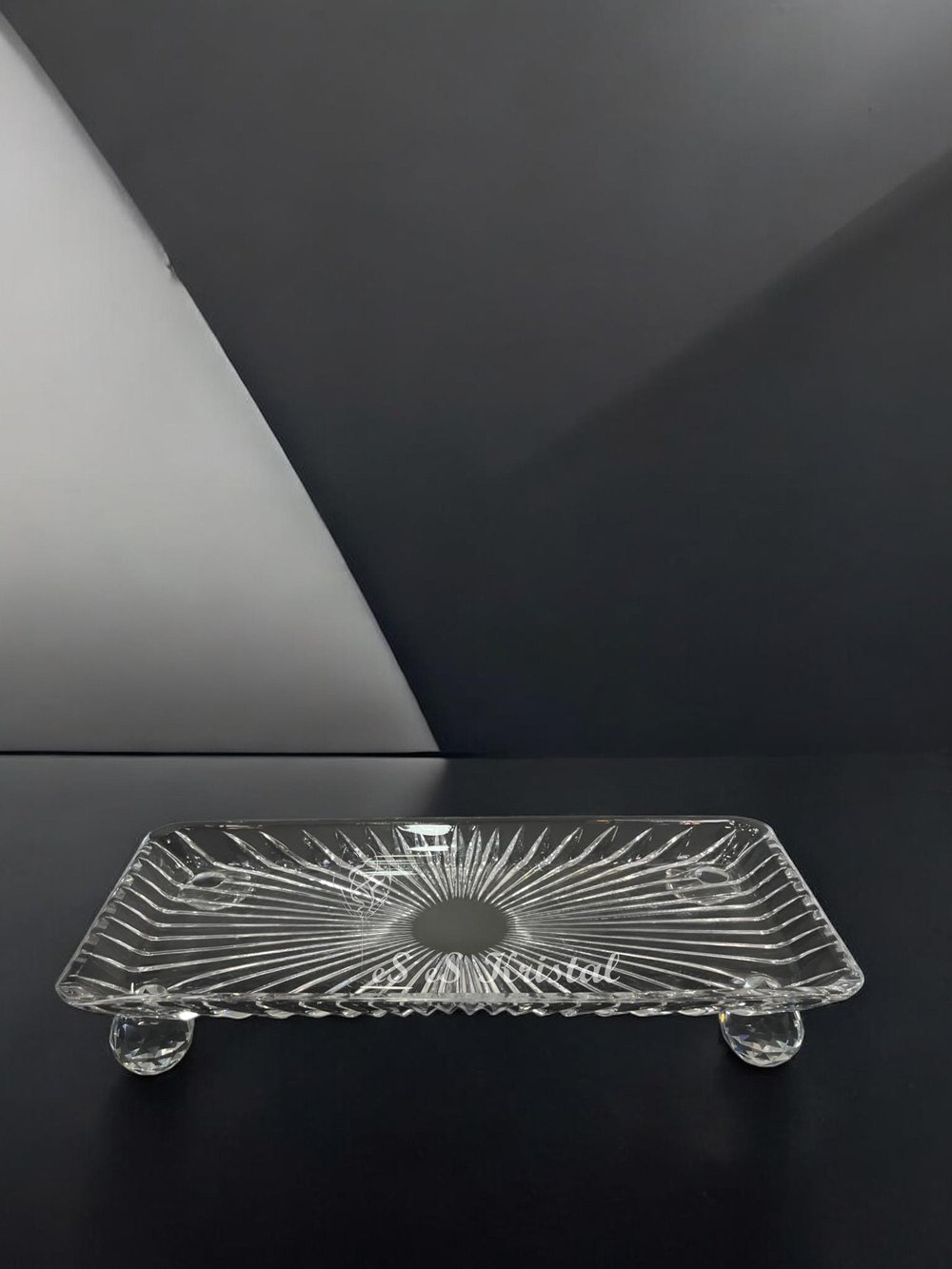 Dikdörtgen Tabak Dik Kesme Şeffaf Kristal Top Ayaklı