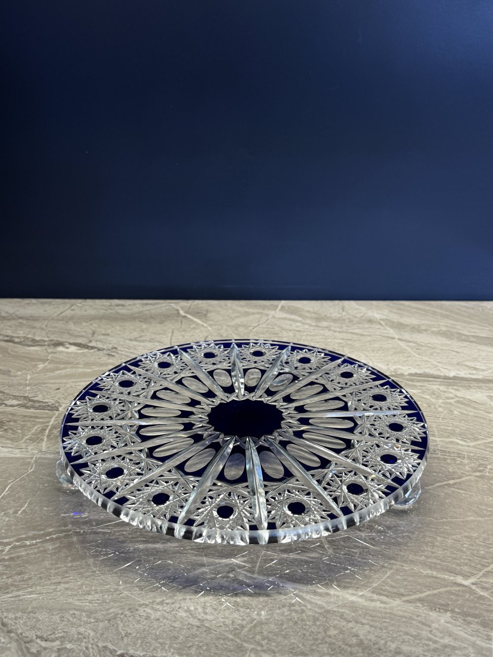 Düz Cam Tabak Kristal Top Ayaklı 21 Cm Ekose Mavi
