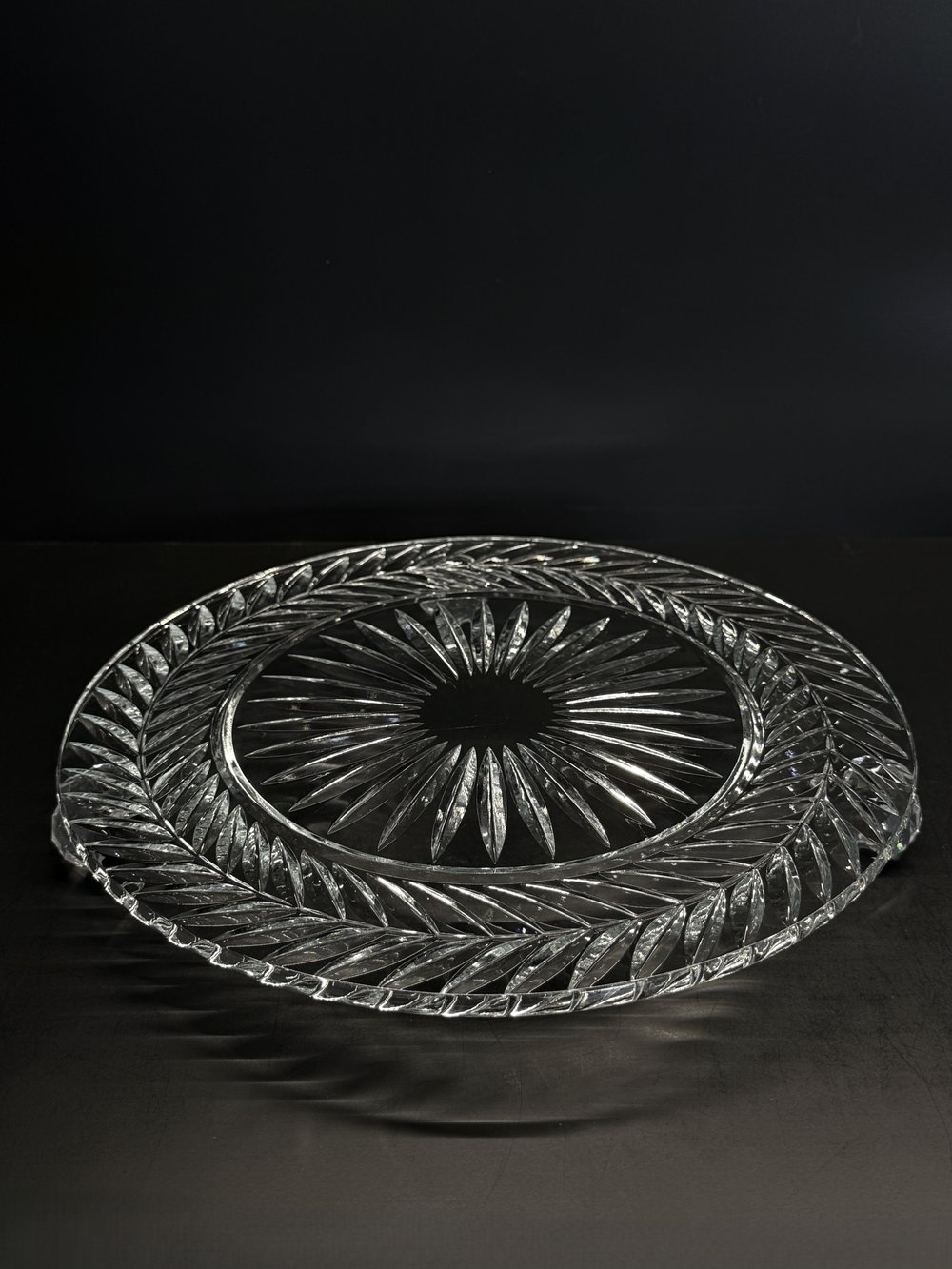 Düz Cam Tabak Kristal Top Ayaklı 28 Cm Sarmaşık Şeffaf
