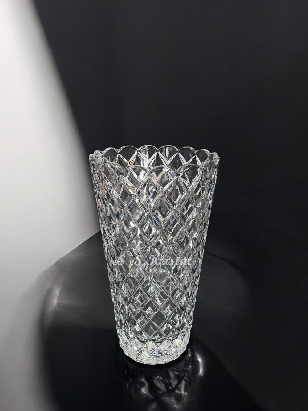 Konik Vazo 25 Cm Kafes Dilimli Şeffaf