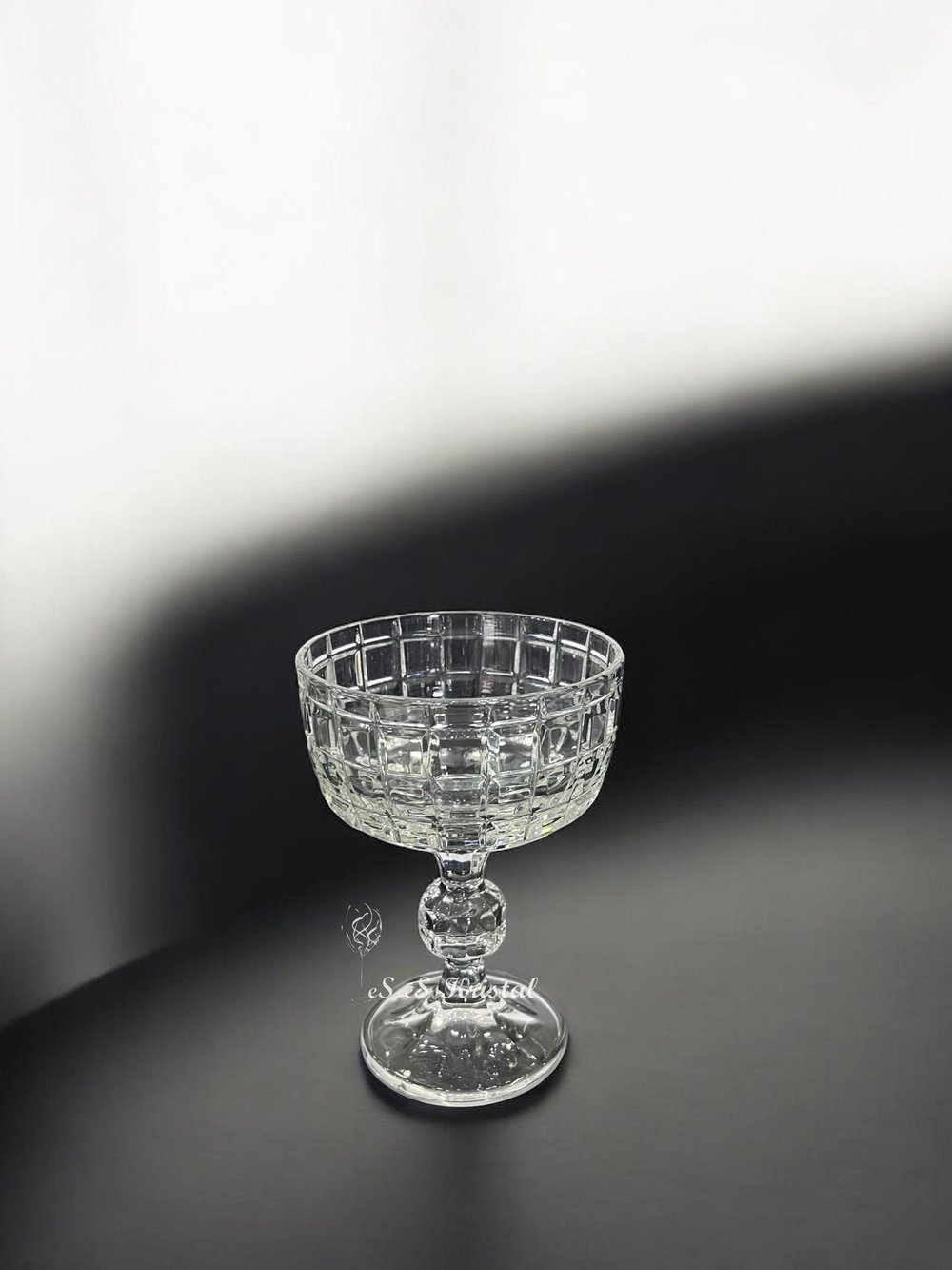 Uzun Ayaklı Dondurmalık Kare Şeffaf