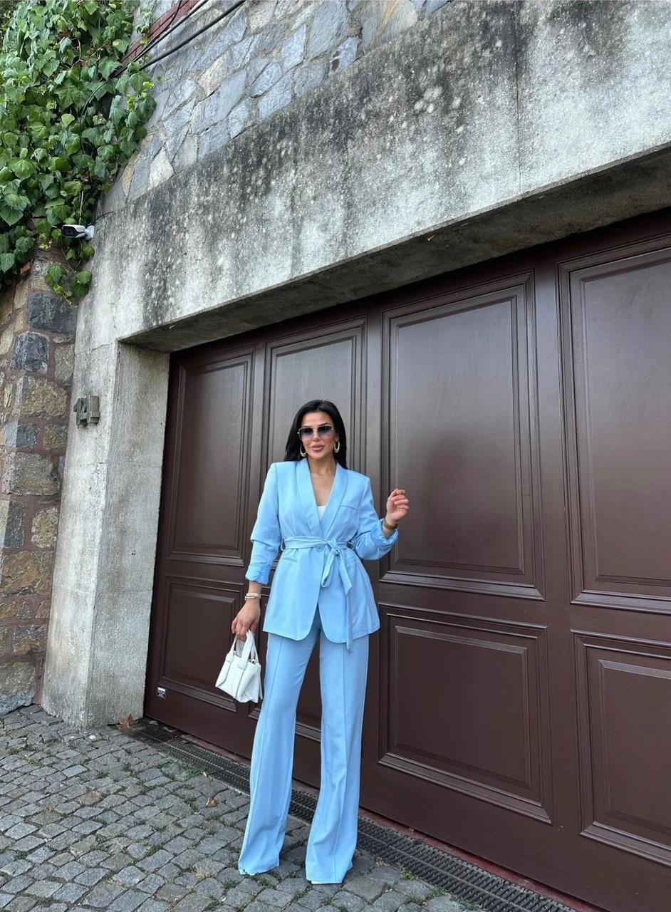 Mavi Kuşaklı Blazer Takım
