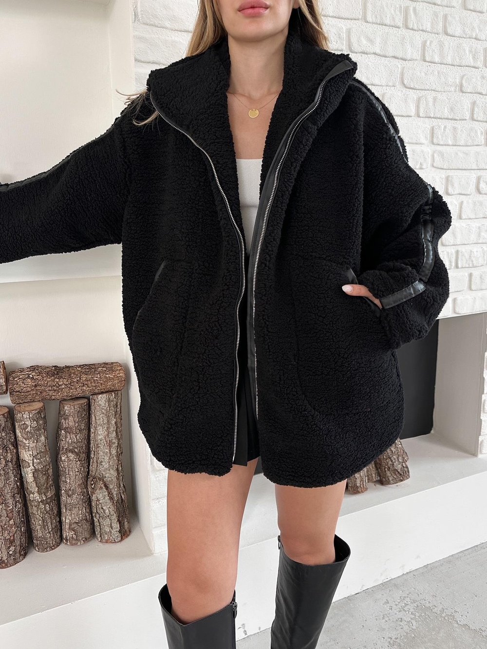 Siyah Peluş Fermuarlı Oversize Biker Mont