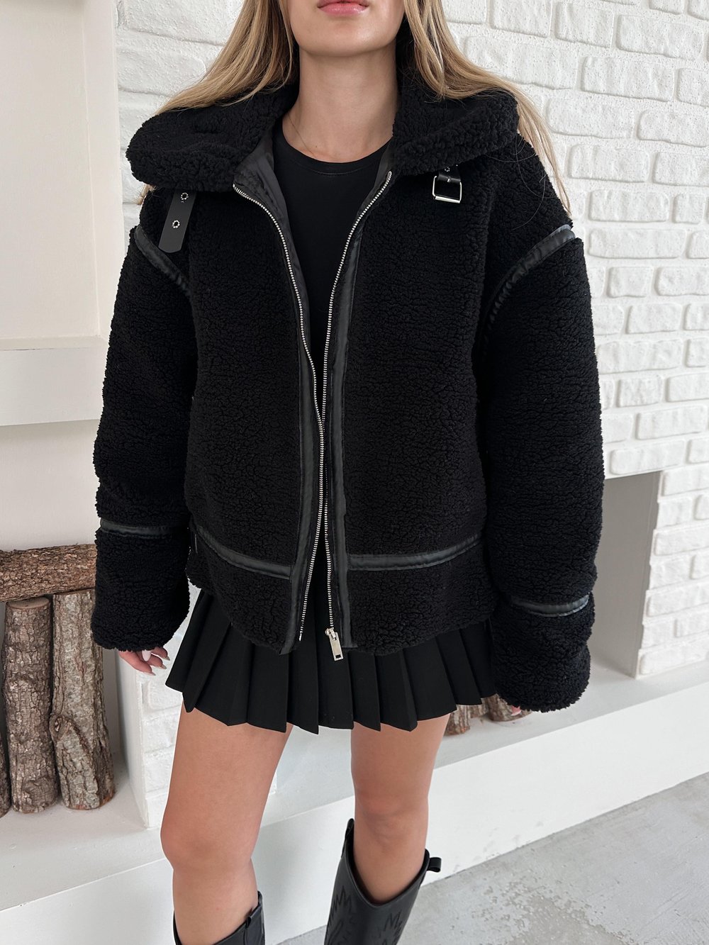 Siyah Peluş Fermuarlı Oversize Kuzu Mont