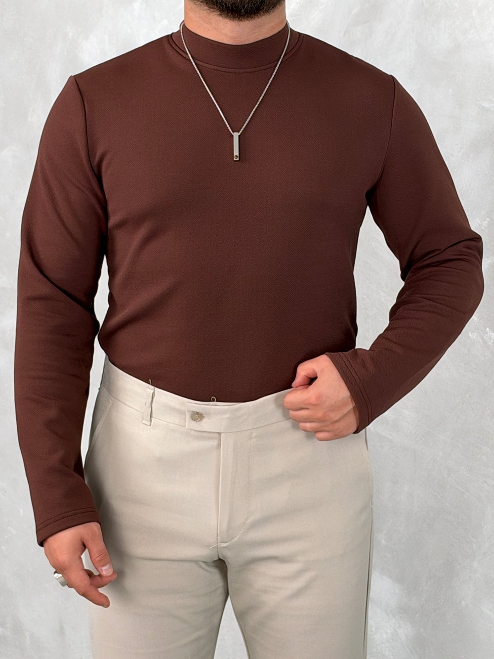 BASIC KIŞLIK DATE KOMBİNİ – 01 Kahverengi Sweatshirt & Krem Pantolon