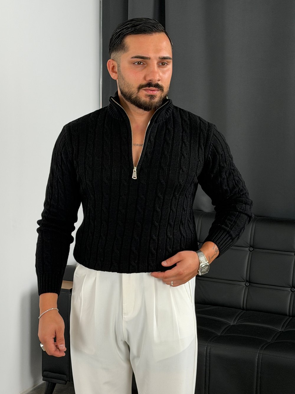 Burgu Yarım Fermuar Triko Sweatshirt Siyah