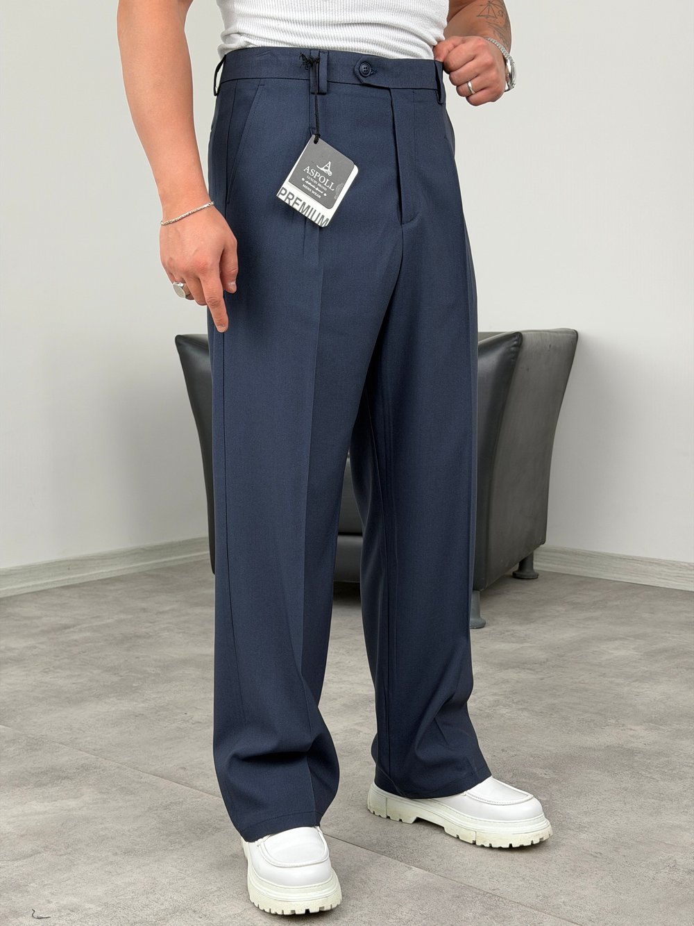 DİL DETAYLI PİLELİ VİSKON SUPER BAGGY PANTOLON LACİVERT