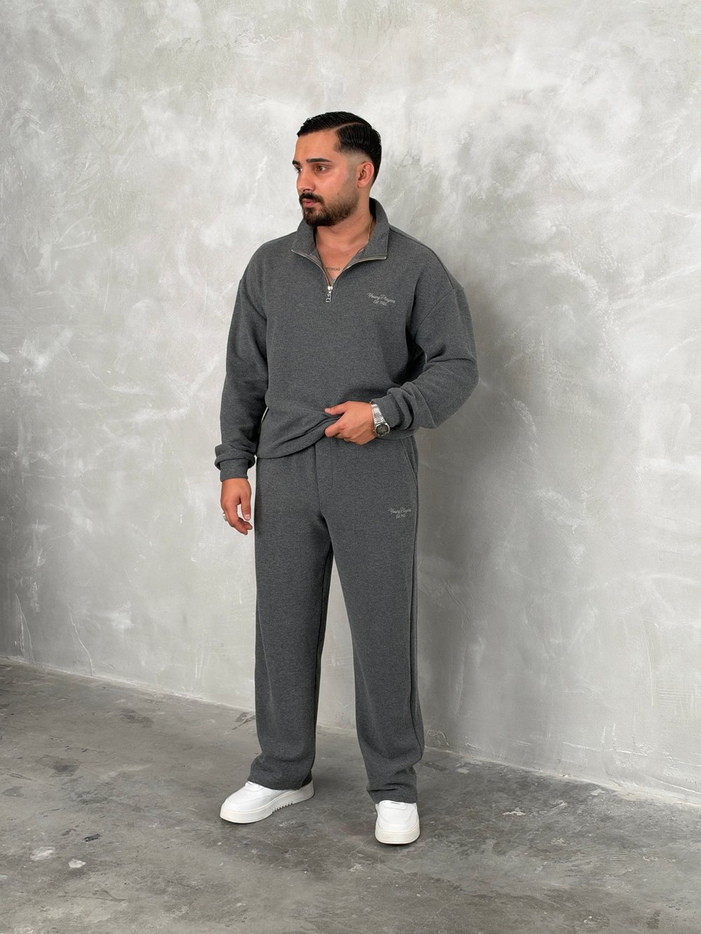 Yüksek Kalite Nakışlı Premium Takım Gri