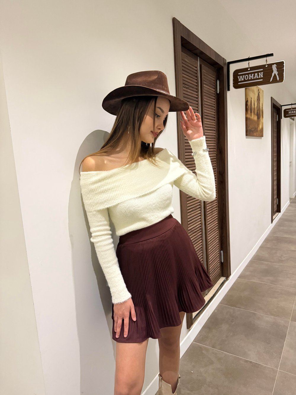 Kahve Pileli İçi Kendinden Şortlu Etek