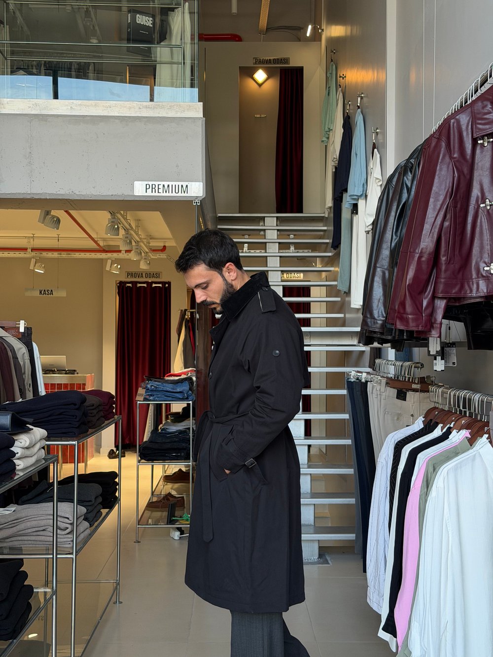 Andreas Siyah Trençkot
