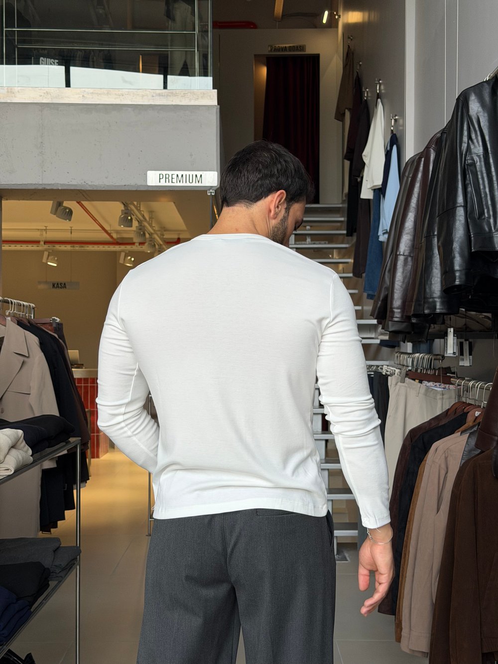 Basel Beyaz Henley Yaka Tişört