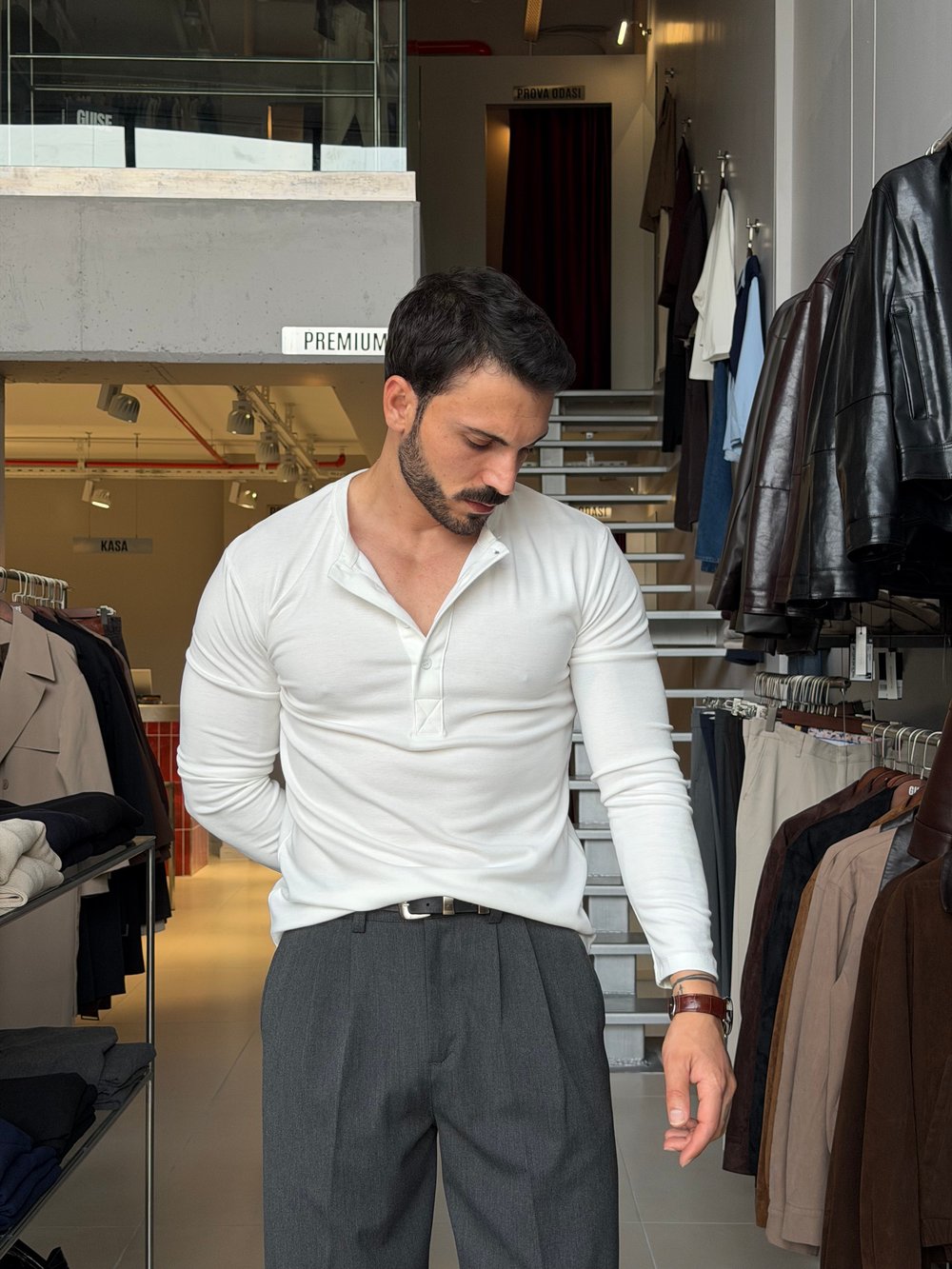 Basel Beyaz Henley Yaka Tişört