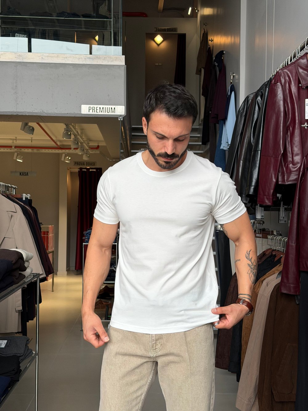 Bob Beyaz Basic Muscle Fit Tişört