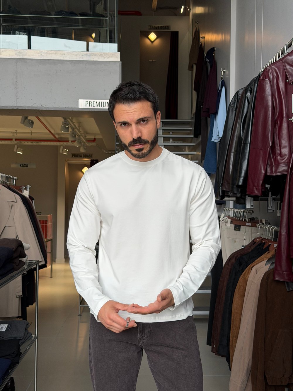 Yasmir Ekru Basic Sweatshirt