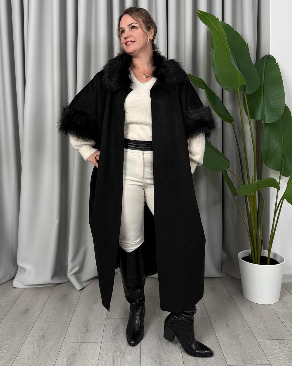 Mabel Kürk Detaylı Panço Siyah