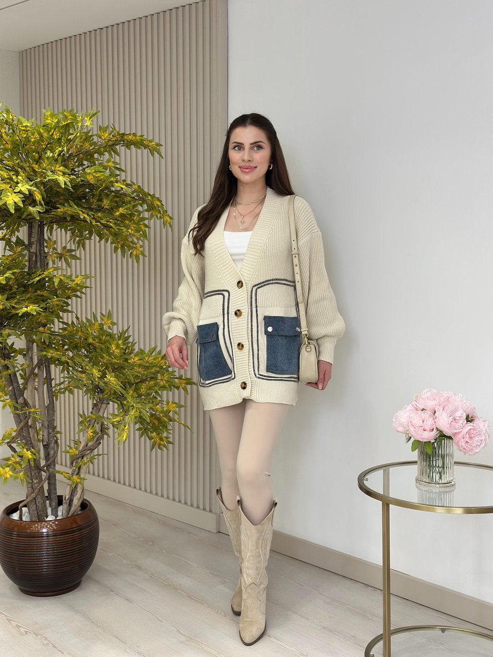 Cepleri Kot Detaylı Krem Oversıze Hırka