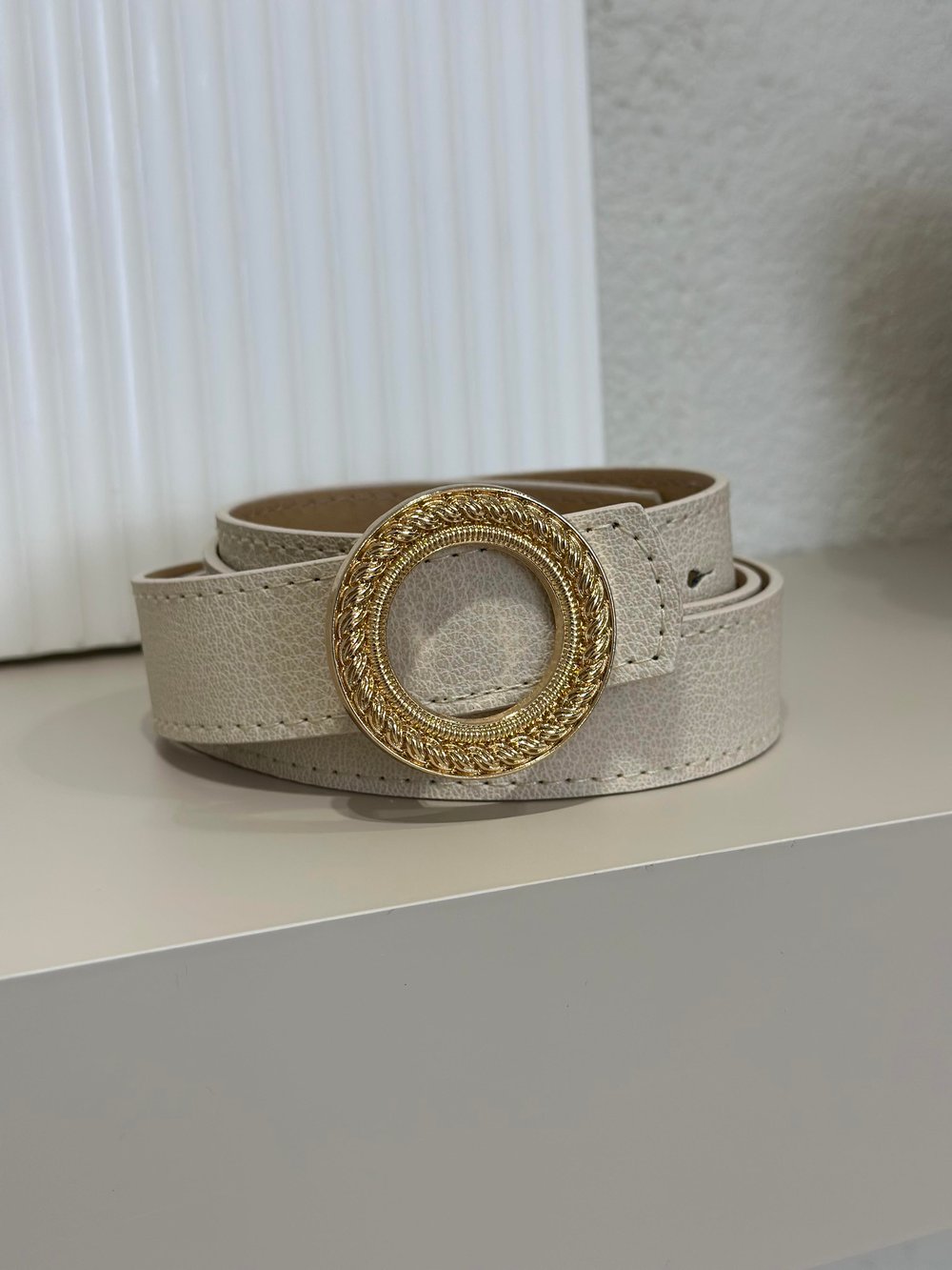 Daire Gold Tokalı Kemer Bej