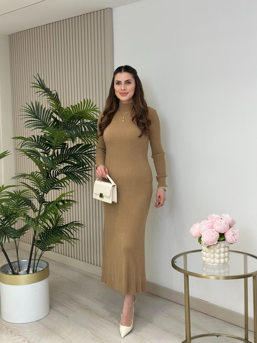 Dik Yakalı Triko Elbise Camel