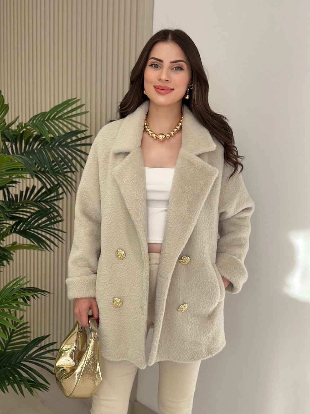 Gold Düğmeli Angora Kaban Bej
